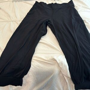 Lululemon black sweatpants joggers size 12